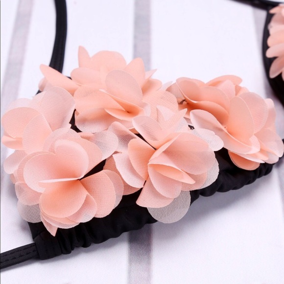 🎉 Two Piece Flower Mini Black Bikini - Picture 5 of 7